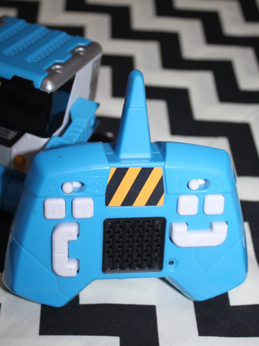 Mibro - Really Rad Robots - Remote Controlled Robot - Picture 3 of 8